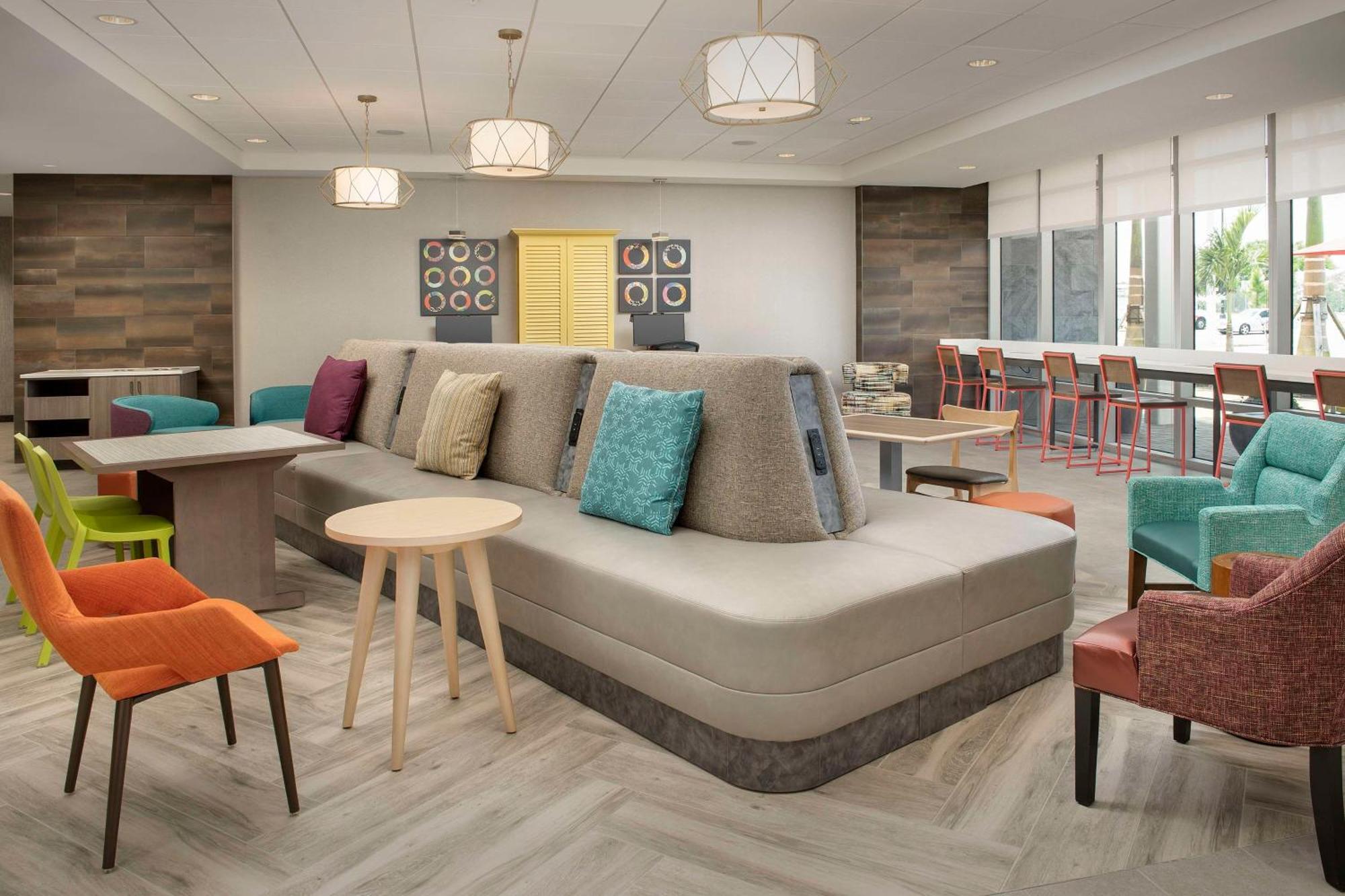 Home2 Suites By Hilton Fort Myers Airport Экстерьер фото