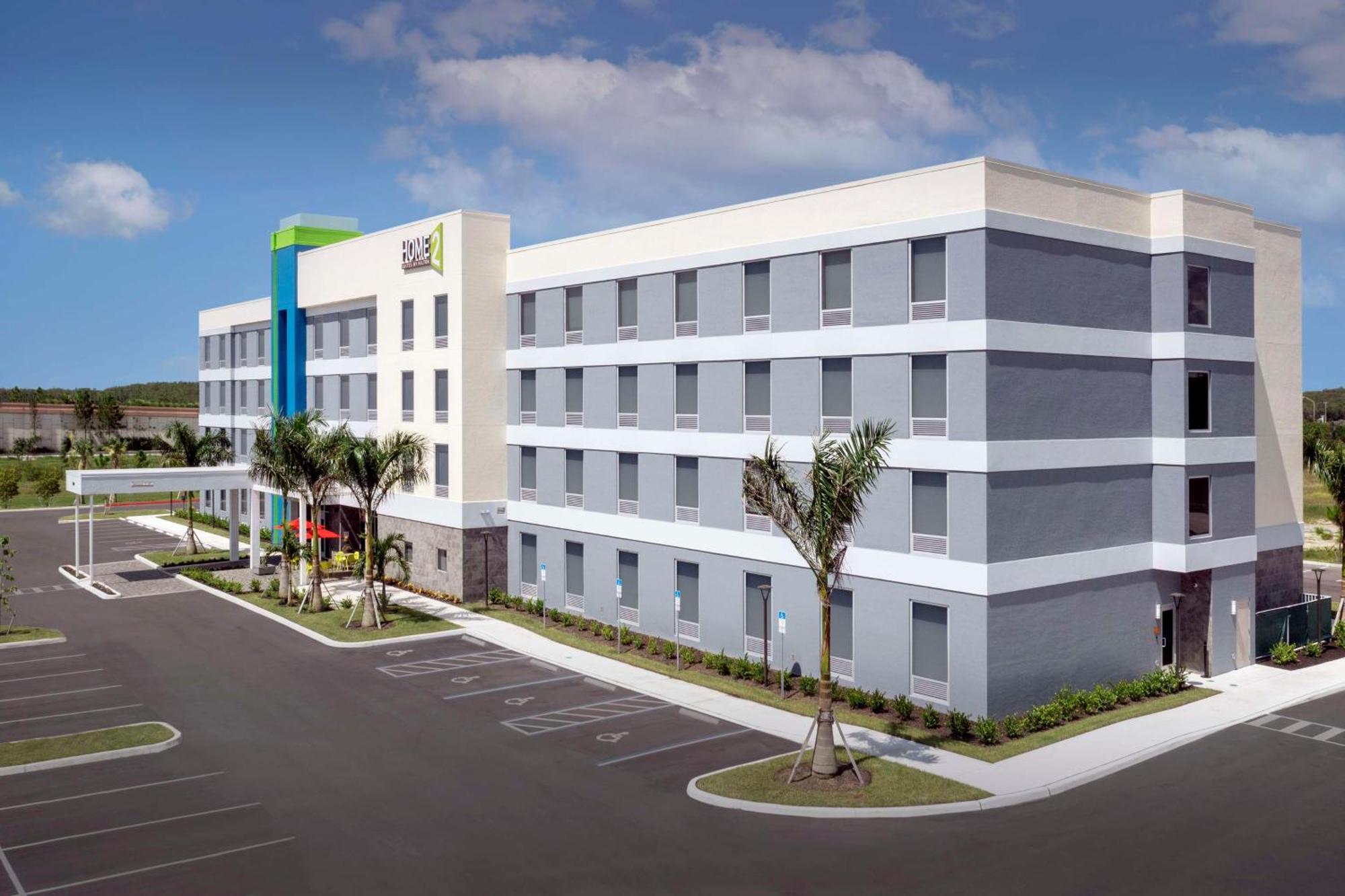 Home2 Suites By Hilton Fort Myers Airport Экстерьер фото